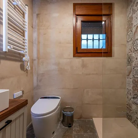 Coastal Retreat 5br - Pool & Seaviews Villa