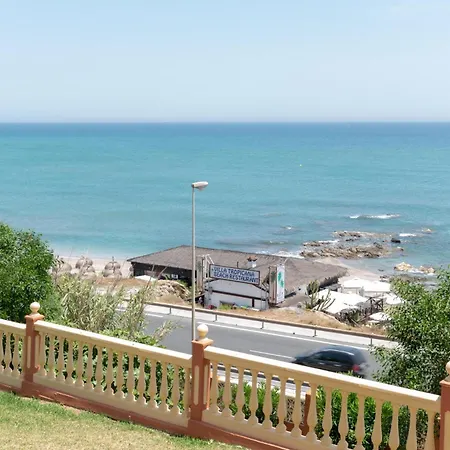 Villa Coastal Retreat 5br - Pool & Seaviews *