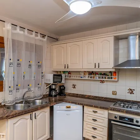 Coastal Retreat 5br - Pool & Seaviews Villa