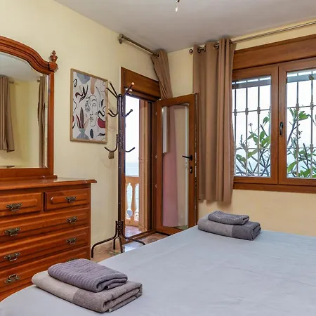 Coastal Retreat 5br - Pool & Seaviews Villa Fuengirola